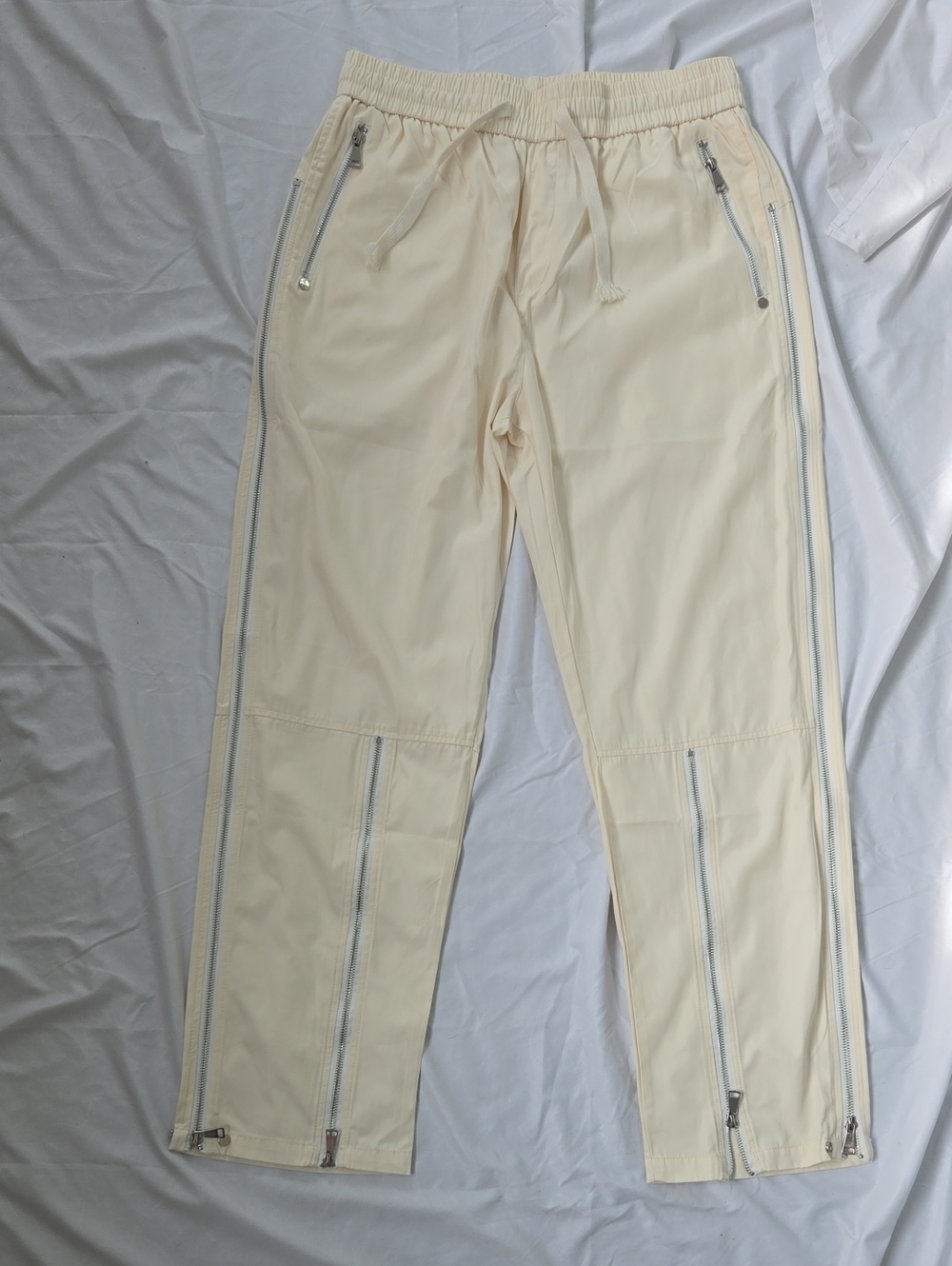 Men's Creme Casual/Sport Pants With Whole Length Leg ZIPPERS And Shin Zippers